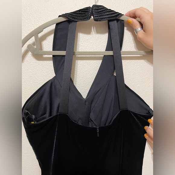 Black velvet elegant evening gown - Picture 3 of 5